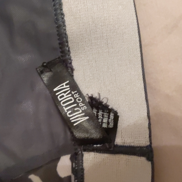 Victoria Secret Sport Racerback bra - Picture 5 of 5